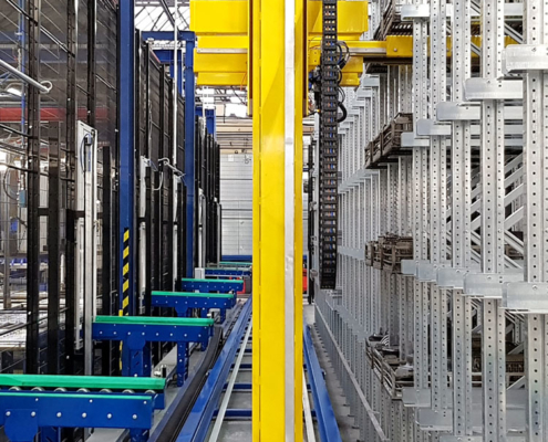 Lagerregal mit Lift auf Flexshuttle lagerregal flexshuttle Lift